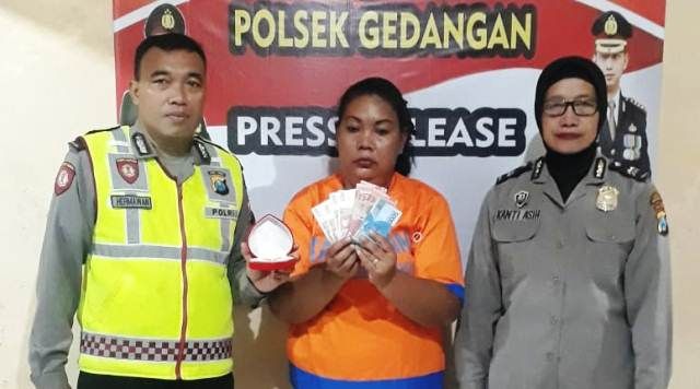 Butuh Bayar Hutang PRT asal Jatirejo Porong Nekat Curi Emas Majikan