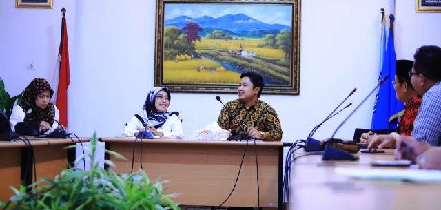 Dewan Minta Kepala Sekolah Tak Bermain Mengenai  GTT-PTT