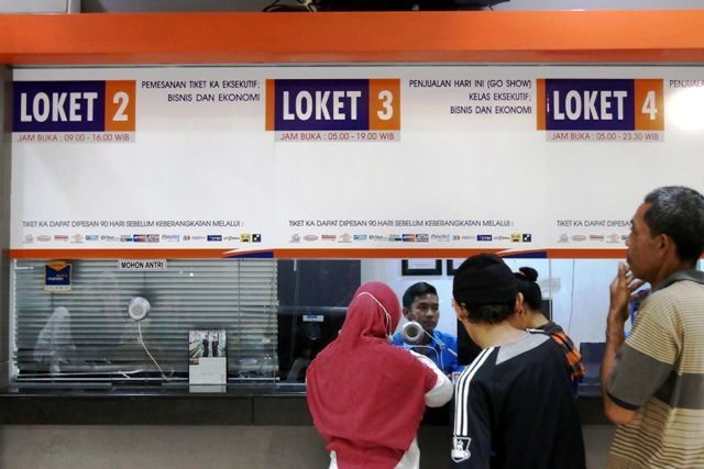 Pemesanan tiket mudik dan balik Lebaran 2024 sudah dibuka oleh PT KAI.