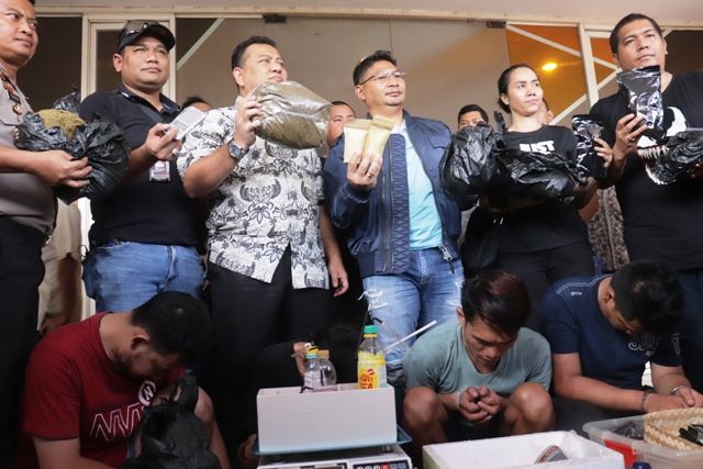Home Industry Ganja Sintetis Digerebek di Apartemen