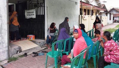 Rumah Duka Dipadati Guru dan Teman