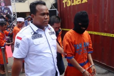 Bajing Loncar Kuras Kontainer Isi Bola Lampu Senilai Rp 1,5 Miliar