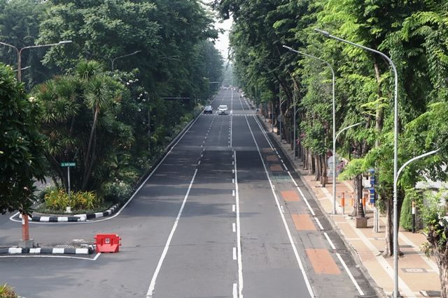 Jalan Tunjungan dan Raya Darmo Ditutup untuk Kawasan Social Distancing