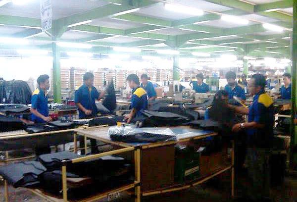 Ratusan Pekerja Di-PHK Akibat Korona, Kontrak Tak Lagi Diperpanjang