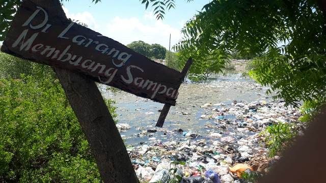 Dipenuhi Sampah, Wisata Mangrove Banyuurip Center Kumuh dan Kotor