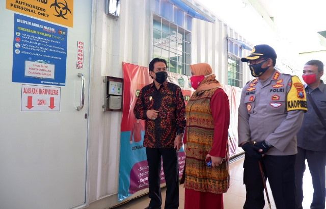 Mesin PCR Bantuan BNPB Siap Tes Swab 400 Warga Sehari