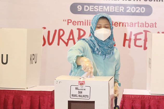 ErJi Unggul di TPS 25 Ketintang Selatan II Kediaman Eri