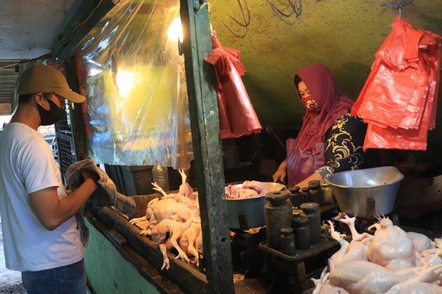 Meski Harga Naik, Stok Daging dan Telur Jelang Nataru Dijamin Aman