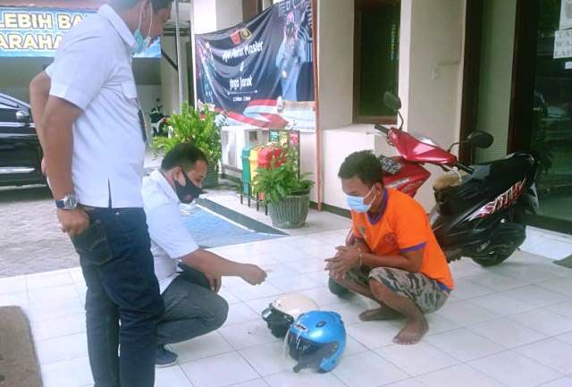 Sebulan Curi 50 Helm Mahal, Raup Rp11 Juta Habis untuk Judi Online