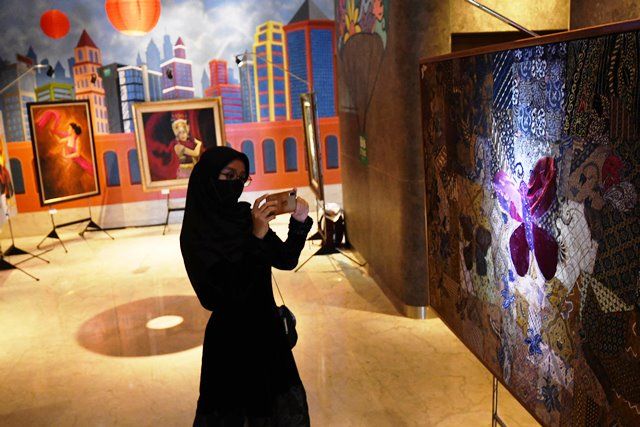 ‘The Spirit of Rama Shinta: Suguhan Kasih Sayang Lewat Lukisan