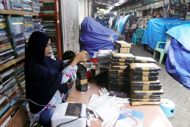 Dampak Pandemi, Pedagang Buku di Kampung Ilmu Beralih ke Jualan Online