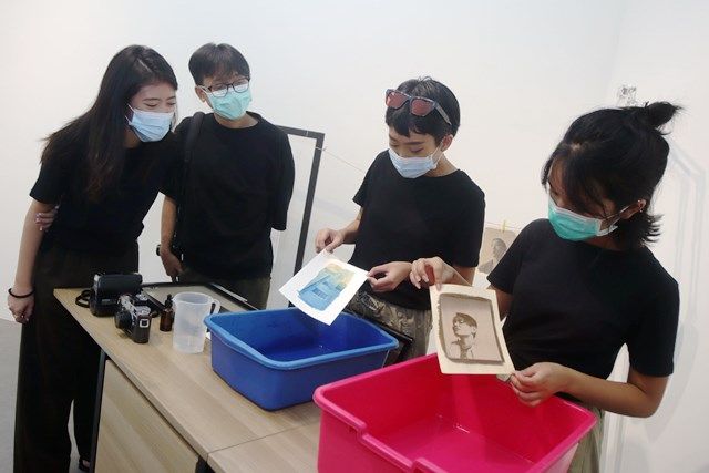 Cetak Foto Cyanotype; Dari Coba-coba Jadi Hobi