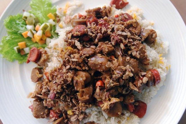 NASGOR GILA: Digilai Karena Rasa Pedas dan Porsi Jumbo
