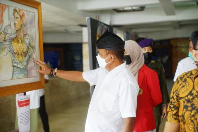 30 Pelukis Ramaikan Pameran Lukisan Bung Karno di Surabaya