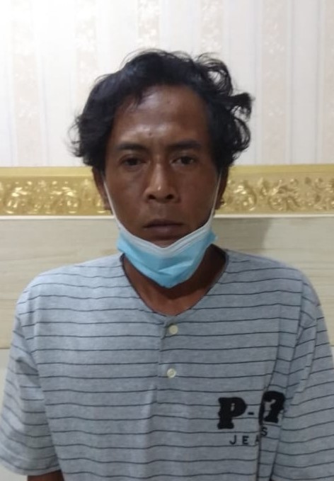 Tersangka Moch Irfan ditangkap polisi karena mencuri sepeda pancal di Jalan Raya Darmo, Surabaya. (IST)