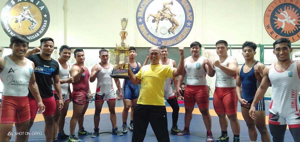 Atlet-atlet gulat Jawa Timur bertekad raih juara umum PON XX di Papua. (KONI JATIM)