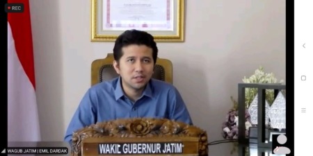 Wagub Jatim Emil Elestianto Dardak memberi perhatian khusus kepada anak muda selaku motor penggerak ekonomi Jatim. (IST)