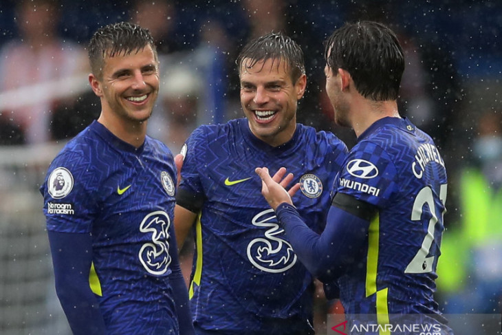 Pemain Chelsea merayakan kemenangan atas Southampton dalam laga krusial Liga Inggris. (Antara)