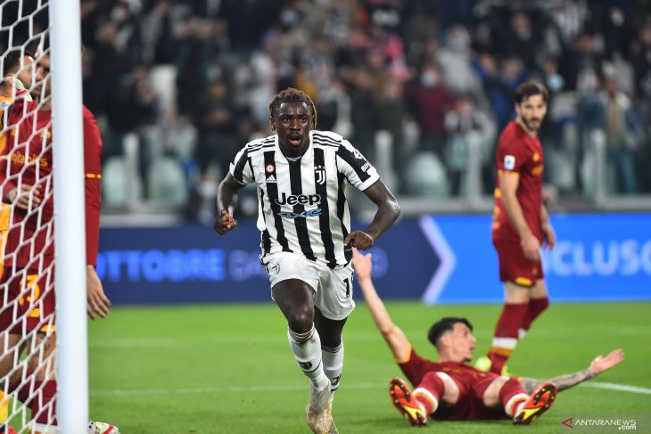 Selebrasi penyerang Juventus Moise Kean setelah cetak gol lawan AS Roma dalam lanjutan pekan kedelapan Serie A di Allianz Stadium, Turin, Italia pada 18 Oktober 2021. ANTARA/REUTERS/MASSIMO PINCA