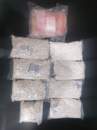 Barang bukti narkoba yang diamankan di Sutorejo, Surabaya. (IST)