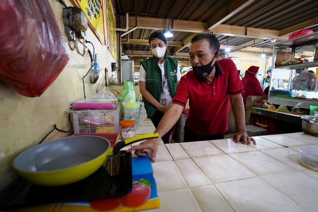 KAJI ULANG: PLN tengah mengkaji ulang agar masyarakat kurang mampu mendapat manfaat dari program konversi energi ke kompor induksi. (ISTIMEWA)