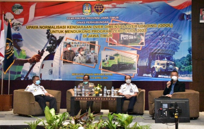 PEMANTAUAN: Forum Lalu Lintas dan Angkutan Jalan (FLLAJ) Provinsi Jawa Timur membahas Over Dimenssion dan Over Load (ODOL). (ISTIMEWA)