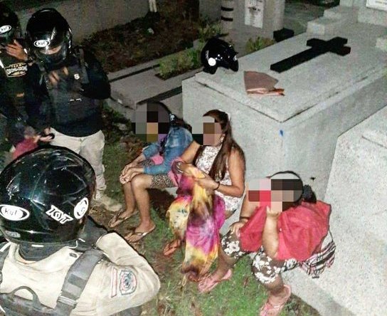 Sejumlah pekerja seks diamankan di kawasan Kembang Kuning, Surabaya. Mereka tergolong berisiko tinggi HIV/AIDS. (DOK)