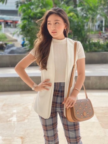 Natasha Wilona beberapa waktu membuat geger media sosial karena isu mualaf. (INSTAGRAM)