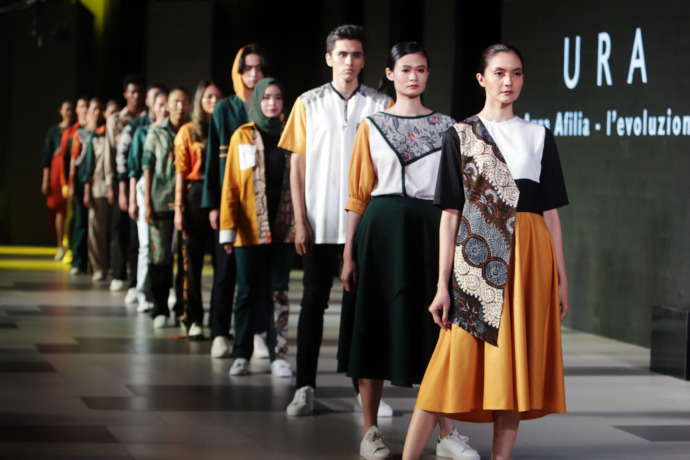 TRENDING: Salah satu acara peragaan busana atau fashion show di Surabaya. (ANDY SATRIA/RADAR SURABAYA)