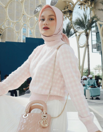 BAHAGIA: Dinda Hauw  senang menyambut Ramadan dan Lebaran tahun ini.  (INSTAGRAM)