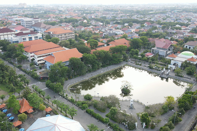 BERKEMBANG PESAT: Kampung Ketintang kini padat penduduk, di sana juga terdapat sekolah-sekolah hingga universitas. (IST)