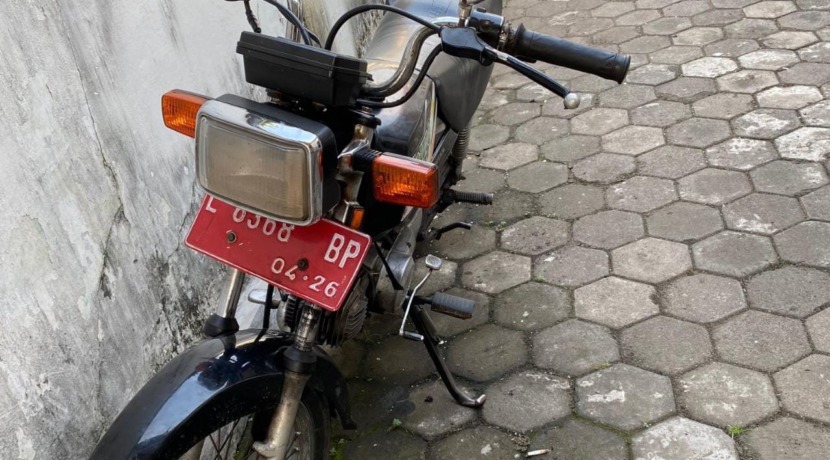 DISALAHGUNAKAN: Sepeda motor plat merah yang digunakan tersangka Junaidi dan Aditya untuk mencuri motor. (IST)