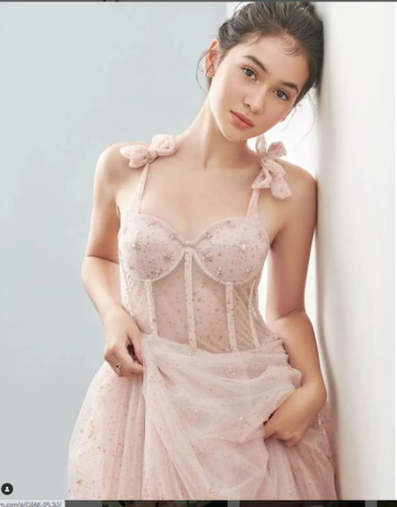 DEWASA: Sandrina Michelle makin dewasa dalam menjawab pertanyaan penggemar. (INSTAGRAM)