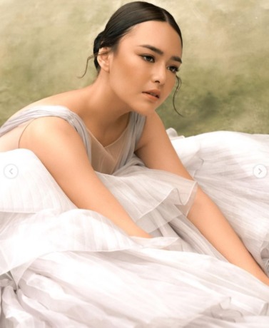 TENANG: Amanda masih memilih bertahan di Ikatan Cinta. (INSTAGRAM)