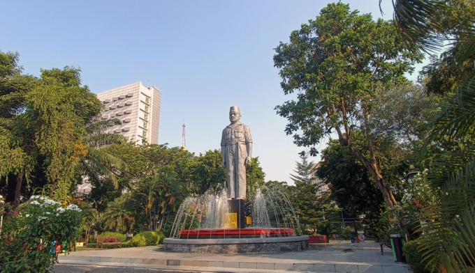 DINISIASI Dirk Van Hogendorp: Taman Apsari dibangun tahun 1795 bersamaan dengan dibangunnya Gedung Grahadi. ANDY SATRIA/RADAR SURABAYA