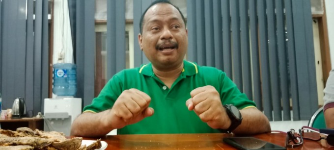 SERIUS: Ketua KONI Jawa Timur M. Nabil serius msmpersiapkan semua cabang olahraga jelang PON di Aceh dan Sumatera Utara. (ANDY SATRIA/RADAR SURABAYA)