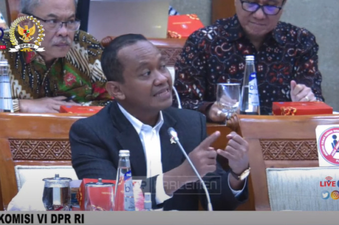 Tangkapan layar Menteri Investasi/Kepala BKPM Bahlil Lahadalia dalam rapat kerja dengan Komisi VI DPR RI di Jakarta, Rabu (21/9/2022). (ANTARA/Ade irma Junida)
