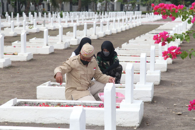 PATRIOT BANGSA: Surabaya memiliki beberapa makam pahlawan, salah satunya yakni Makam Pahlawan Kusuma Bangsa.(SURYANTO/RADAR SURABAYA)