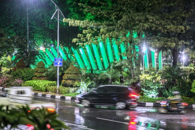 MONUMENTAL: Taman Pelangi menggambarkan keberagaman masyarakat Surabaya. (SURYANTO/RADAR SURABAYA)