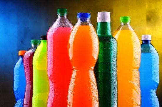 Ilustrasi minuman berpemanis dalam kemasan. (ISTIMEWA/ISTOCKPHOTO)