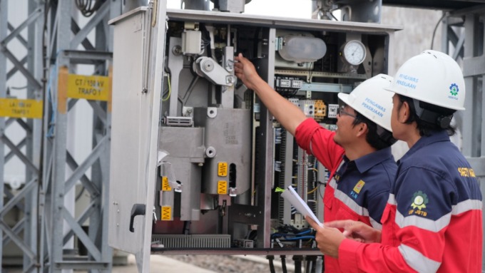 KOMITMEN: PLN terus berupaya untuk memberi layanan kelistrikan agar semakin andal. (ISTIMEWA)