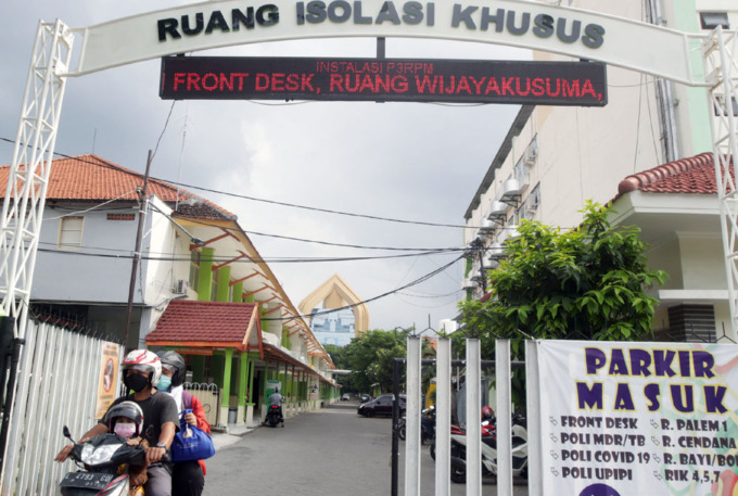 SEPI: Ruang isolasi khusus pasien Covid-19 di RSUD dr Soetomo, Surabaya. (ANDY SATRIA/RADAR SURABAYA)