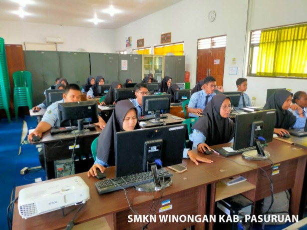 Pelaksanaan simulasi UTBK SNBT di SMKN Winongan, Pasuruan. (ISTIMEWA)