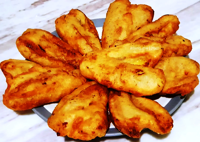 Pisang goreng dinobatkan sebagai kudapan terenak versi Taste Atlas. (ISTIMEWA/NET)
