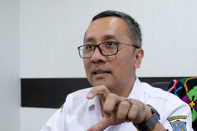 Kepala Dispendukcapil Kota Surabaya Agus Imam Sonhaji (ANTARA/HO-Diskominfo Surabaya)