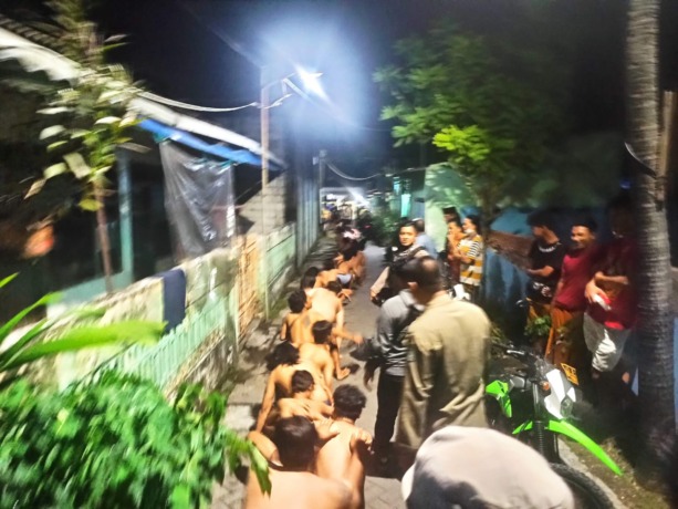 DIBINA LAGI: Puluhan pemuda diamankan karena terlibat pesta miras. (IST)