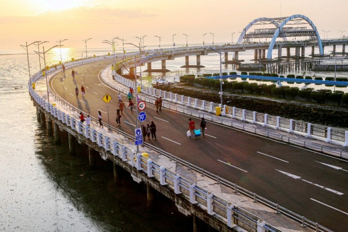 DITATA ULANG: Jembatan Suroboyo akan ditata ulang sebagai salah satu destinasi wisata di Surabaya. (SURYANTO/RADAR SURABAYA)