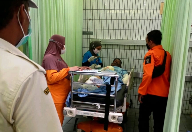 PARAH: Korban dirawat di RSUD dr Soetomo akibat luka bakar di sekujur tubuh sekitar 90 persen. (ISTIMEWA)