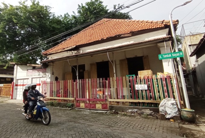 TERTULIS DALAM BABAD: Diduga Kampung Tambak Bayan dulunya merupakan rumah kediaman Adipati Tambakbaya. (SURYANTO/RADAR SURABAYA)