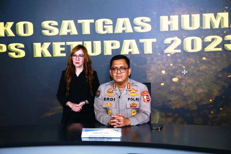 Juru Bicara Polri dalam Operasi Ketupat 2023 Kombes Pol. Erdi Adrimurlan Chaniago, memberikan keterangan pers dalam siaran tunda di Mabes Polri, Jakarta, Sabtu (22/4/2023). (ANTARA/HO-Divisi Humas Polri)